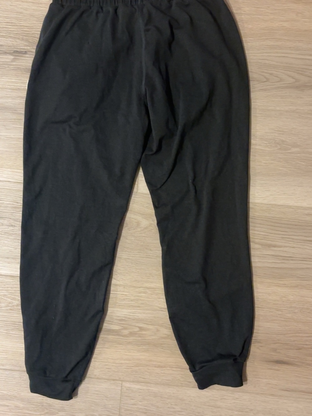 Vuori Jogger Sweatpants Performance Jogger Black - MSRP $110 - Picture 2 of 4